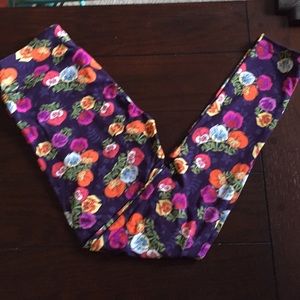 BNWOT Lularoe Disney Alice Wonderland OS leggings